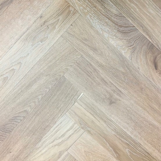 ELKA14HBLSOAK - ELKA 14MM ENGINEERED HERRINGBONE LIGHT SMOKED OAK